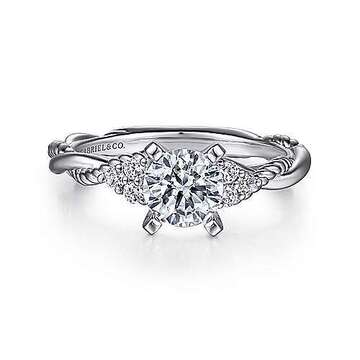 jewels,diamond rings,engagement ring,wedding rings,diamond wedding rings