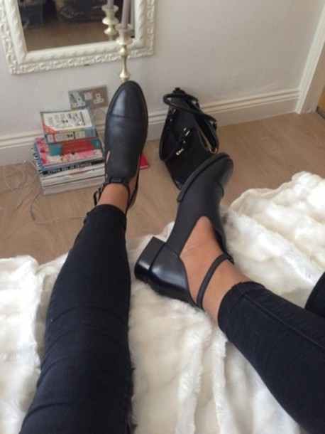 shoes black boots heels cut-out straps blogger tumblr cut-out cut out ankle boots detail boots biker boots summerlife buckle boots fall outfits high heels black flats cut out ankle boots black shoes
