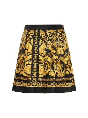 versace barocco printed pleated silk mini skirt in black / gold