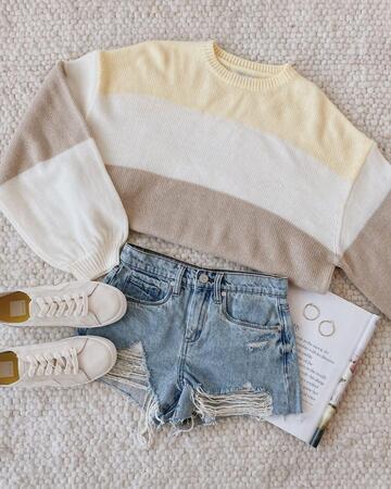 shorts,jewels,sweater,shoes