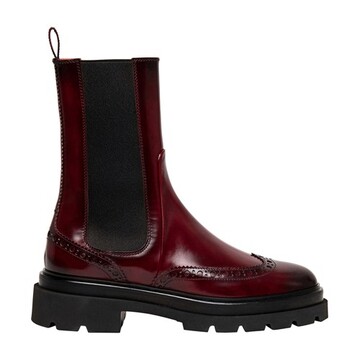 santoni leather brogue chelsea boots in red