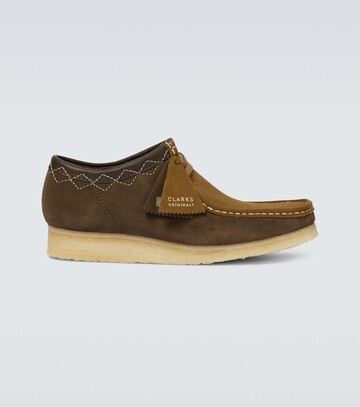 clarks originals wallabee suede boots in brown