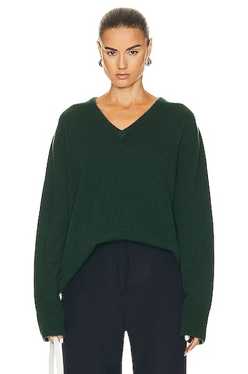 sprwmn classic v-neck sweater in dark green