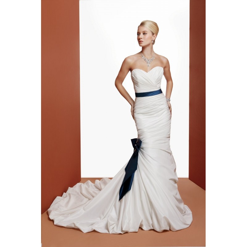 Orea Sposa, 622 - Superbes robes de mariée pas cher | Robes En solde | Divers Robes de mariage blanc