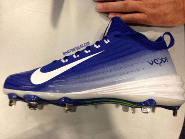 mike trout cleats blue