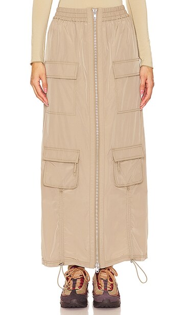 h:ours emerson maxi skirt in beige in khaki